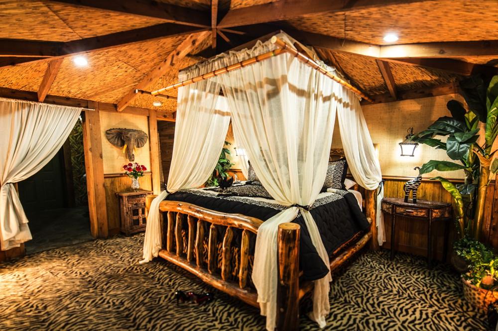 Jungle/disco suite – Executive Fantasy Hotels | Executive Motel Miami